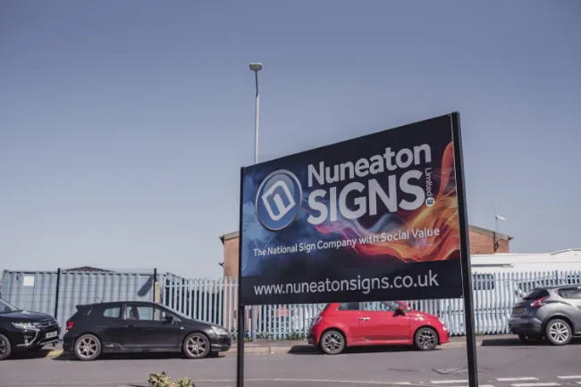 nuneaton-signs